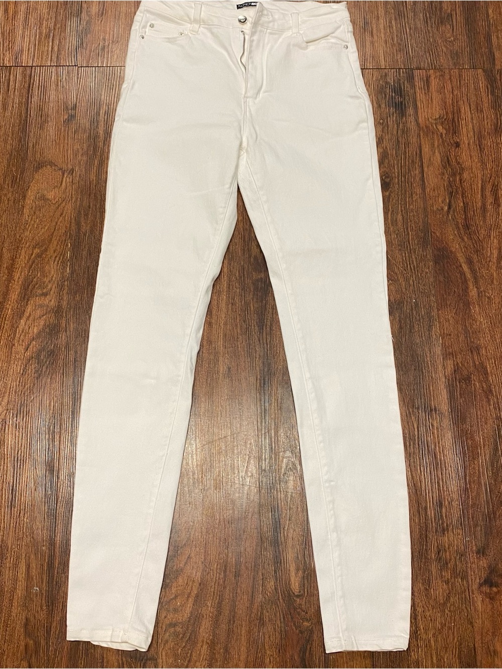 Fashion Nova White Skinny Jeans - High-Rise Slim Fit